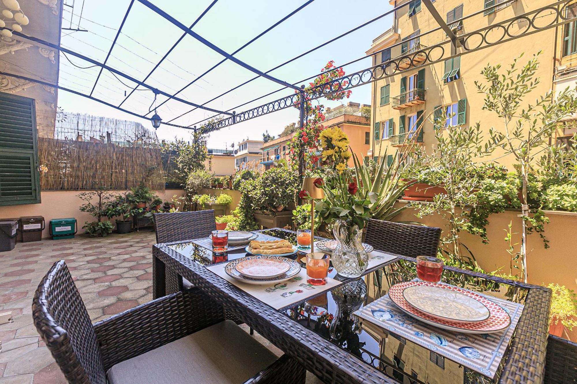 Апартаменты Sole, Terrazza, Centro Citta E Wi-Fi Veloce! Генуя Экстерьер фото